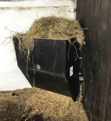 Hooi0003n5 hooi feeder 200 l kunststof