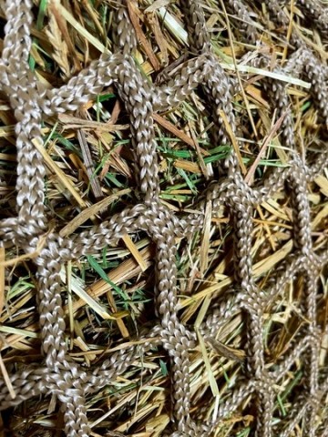 Hooi0713 hay slowfeeder net 2 5 kg 5 mm dik maaswijdte 45 mm